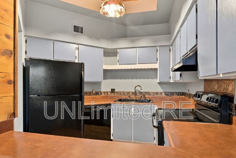 Flagstaff Townhome: 2350 North Whispering Pines Way