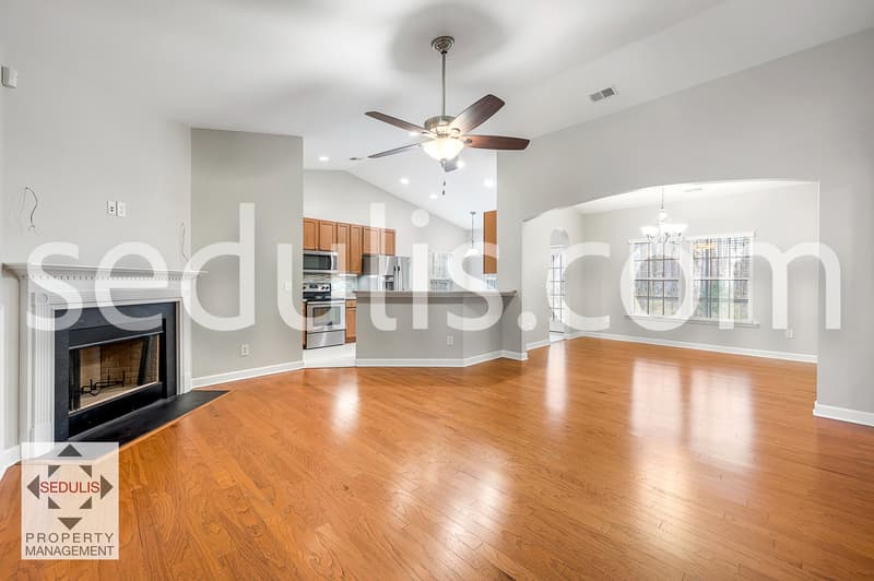 Moncks Corner House: 114 Maywood Drive