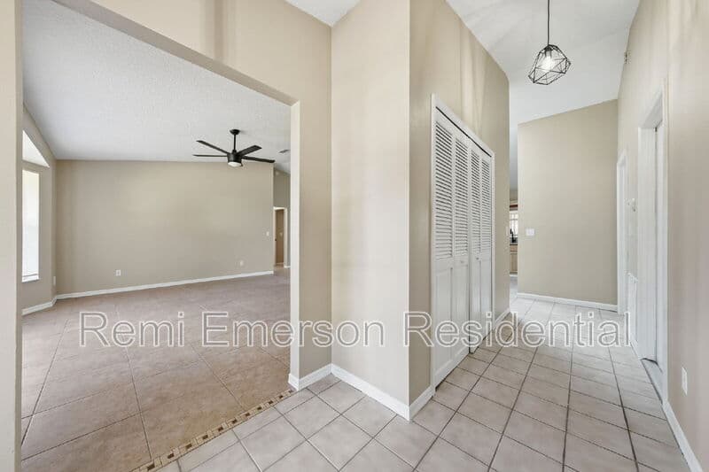 St. Cloud House: 1340 Wood Lake Circle