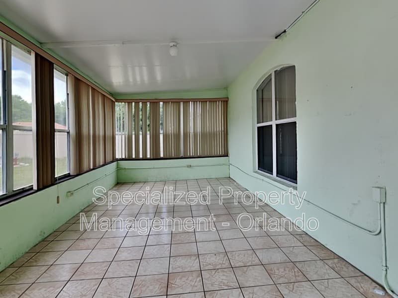 Deltona House: 3233 Kings Ridge Ter