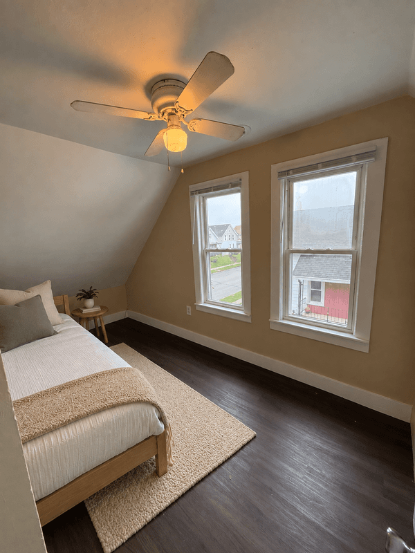 Sheboygan Condo: 904 Swift Avenue - upper