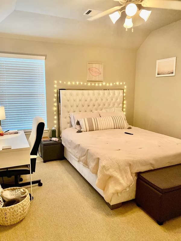 Fort Worth House: 2813 Townsend Drive