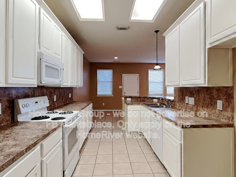 Pasadena House: 6220 Stoney Creek Dr