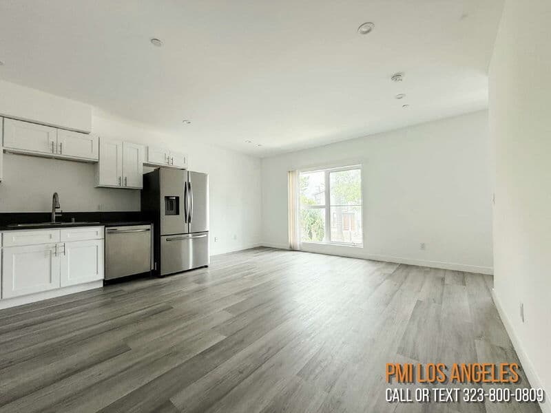 Los Angeles Condo: 1258 Leighton Avenue