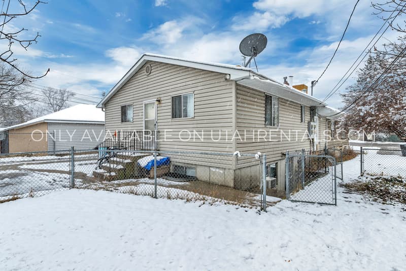 Springville Condo: 131 E 300 S