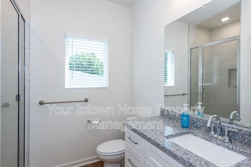 Atlanta House: 2800 Mango Cir. NW