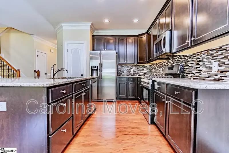 Simpsonville House: 4 Cedar Hill Court