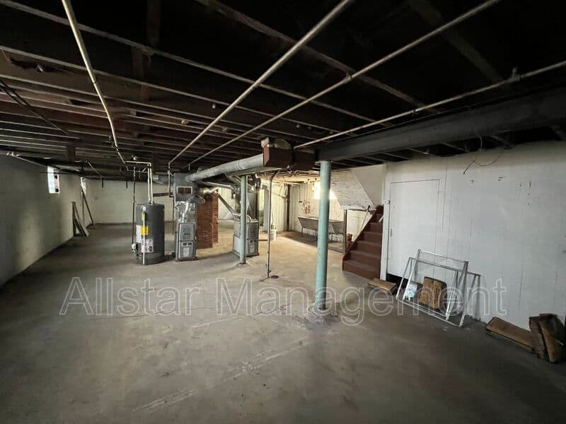 Cleveland Condo: 3255 E 139th Street