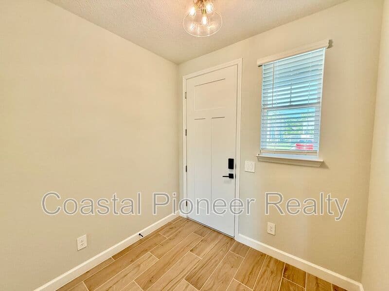Tampa House: 7622 Deer Valley Cir