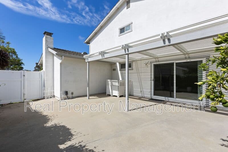 Carlsbad House: 3250 Westwood Drive