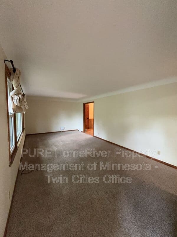 Bloomington House: 9306 Blaisdell Ave S