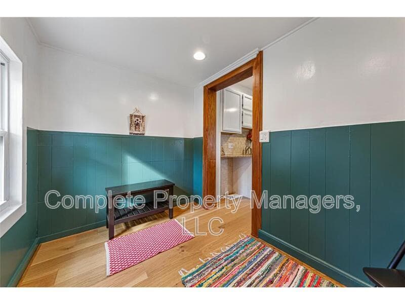 Albert Lea House: 405 Columbus Avenue