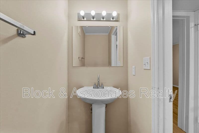 Greensboro Condo: 1624 Spring Garden