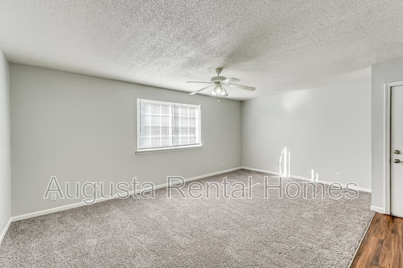 North Augusta Condo: 520 East Buena Vista Avenue - 1008