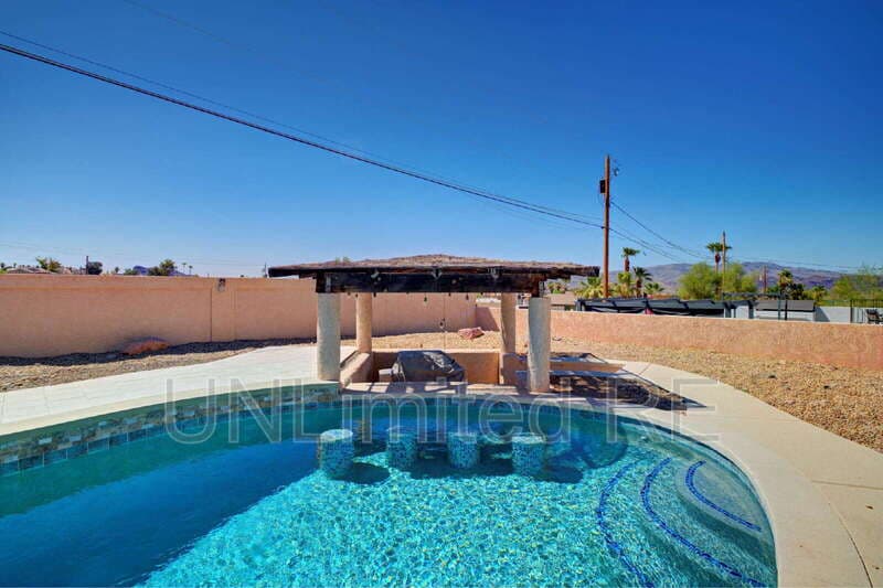 Lake Havasu City House: 304 Acoma Blvd S