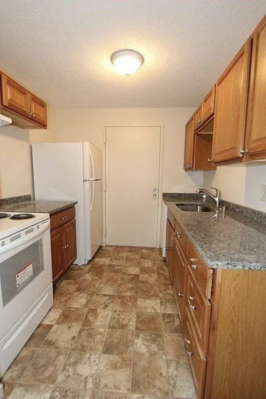 Natick Condo: 19 Village Rock Ln