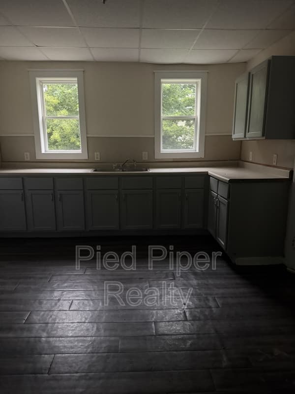 Freeport Condo: 815 S Benton Ave