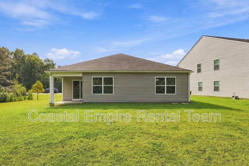 Guyton House: 100 Cotton Bluff Court