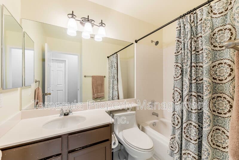 Temecula House: 31827 Corte Positas