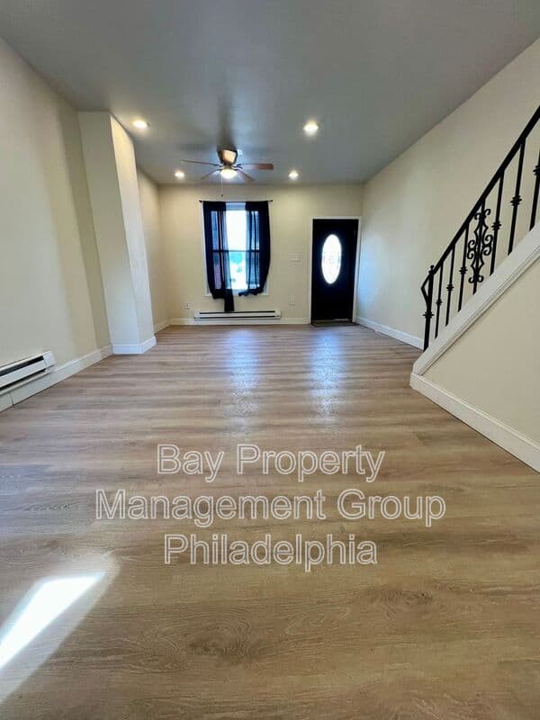 Philadelphia House: 124 E Wishart St