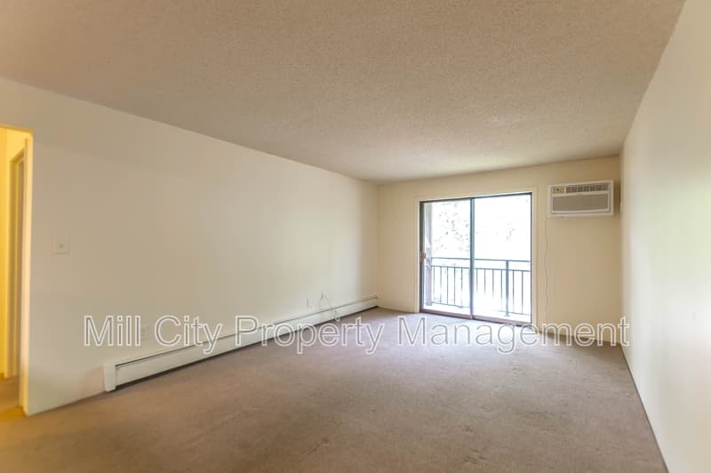 Manchester Condo: 23 Country Club Drive - 1036