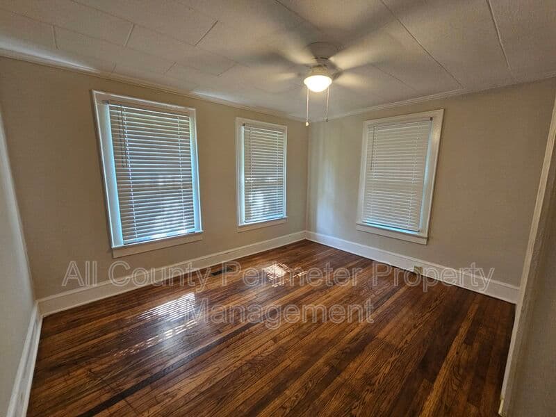 Macon House: 746 Grenada Terrace