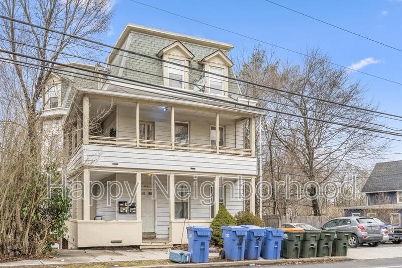 Meriden House: 115 New HanoverUnit 1