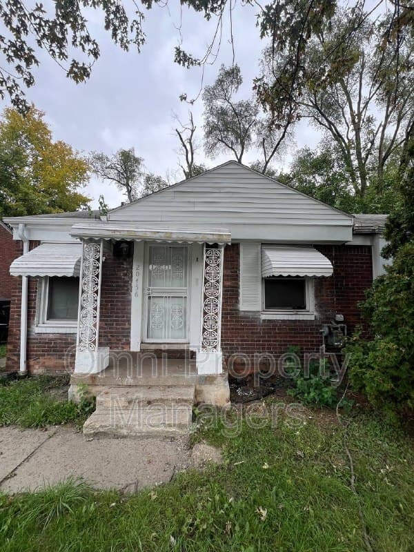 Detroit House: 20456 Meyers Rd