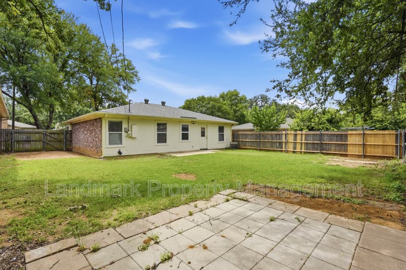 Mansfield House: 1122 Hidden Creek Drive