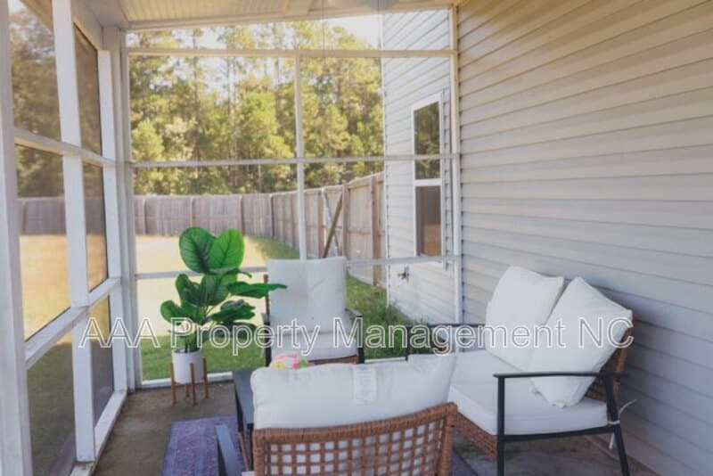 Stedman House: 5913 Fuchsia ct