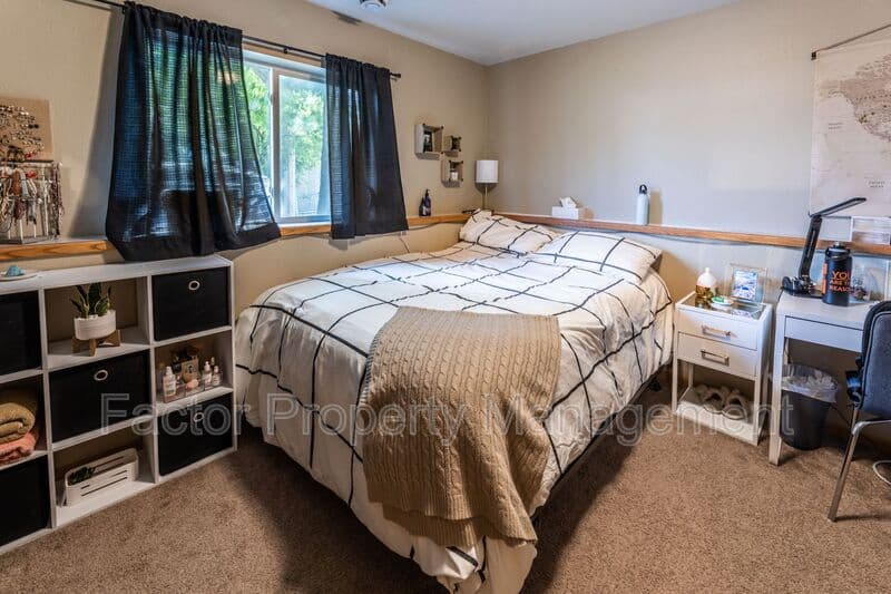 Mankato Condo: 1328 Warren St.