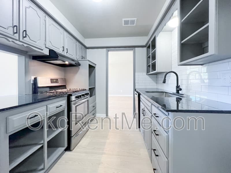 Oklahoma City House: 1428 SW 62nd St