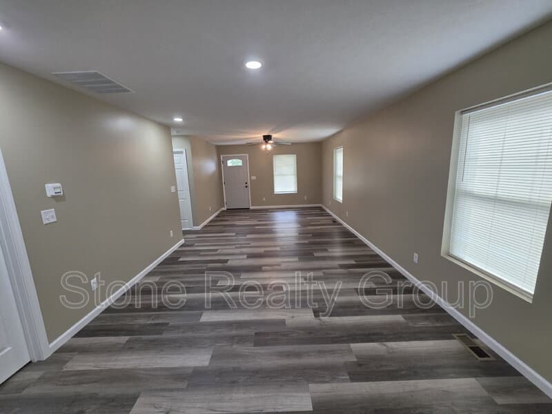Terre Haute House: 2256 5th Avenue