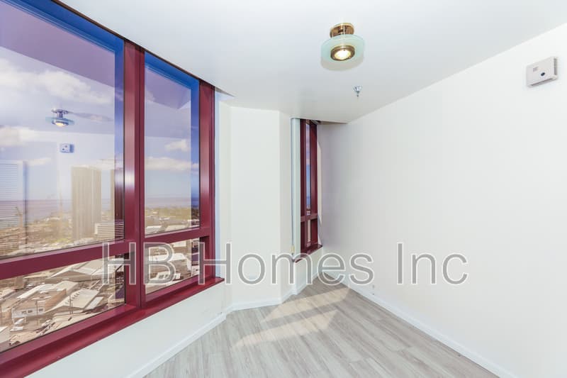 Honolulu Condo: 725 Kapiolani Boulevard #2402 - 1