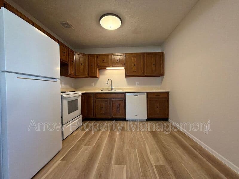 Lincoln Condo: 922 A Street