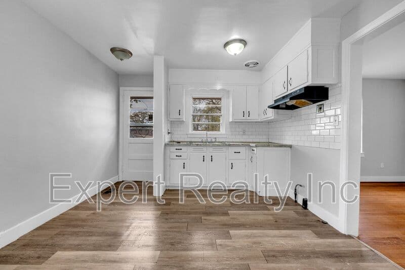 Birmingham House: 1025 45th Street Ensley
