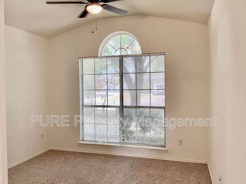 Round Rock House: 3123 Jazz St