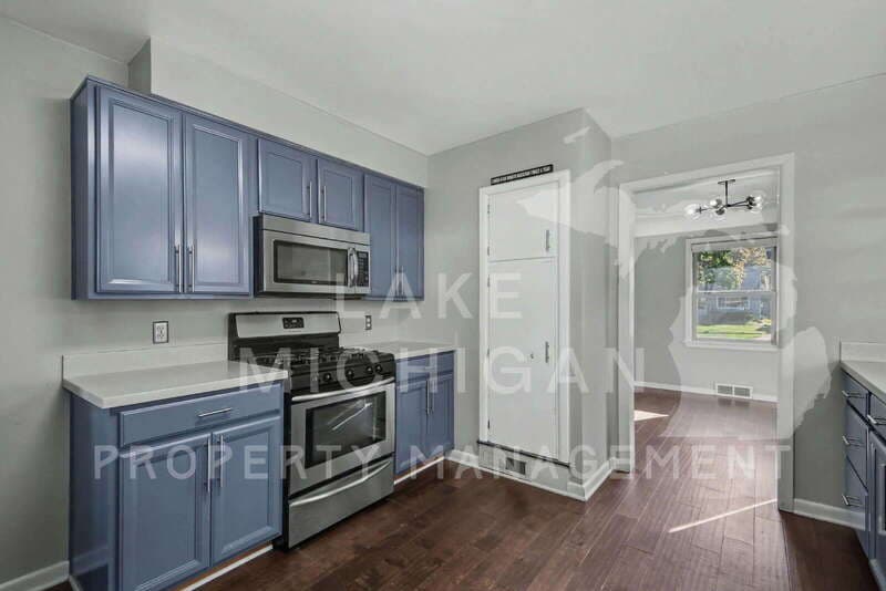 Grand Rapids House: 329 Alten Avenue Northeast