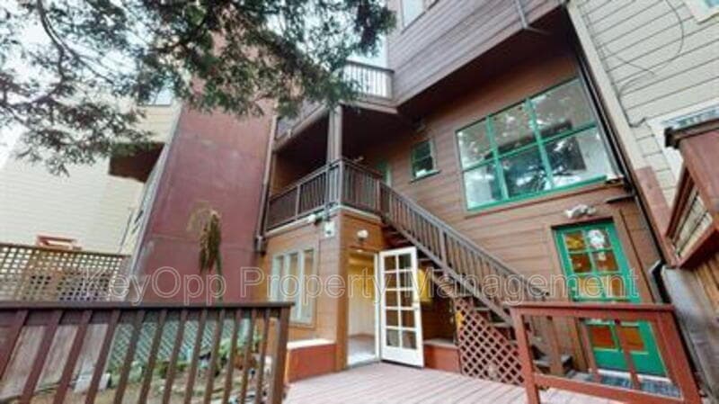 San Francisco House: 450 28th Avenue
