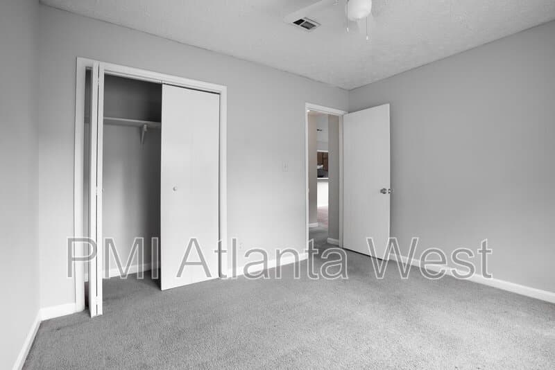 Atlanta Condo: 5793 Williamsburg Trce