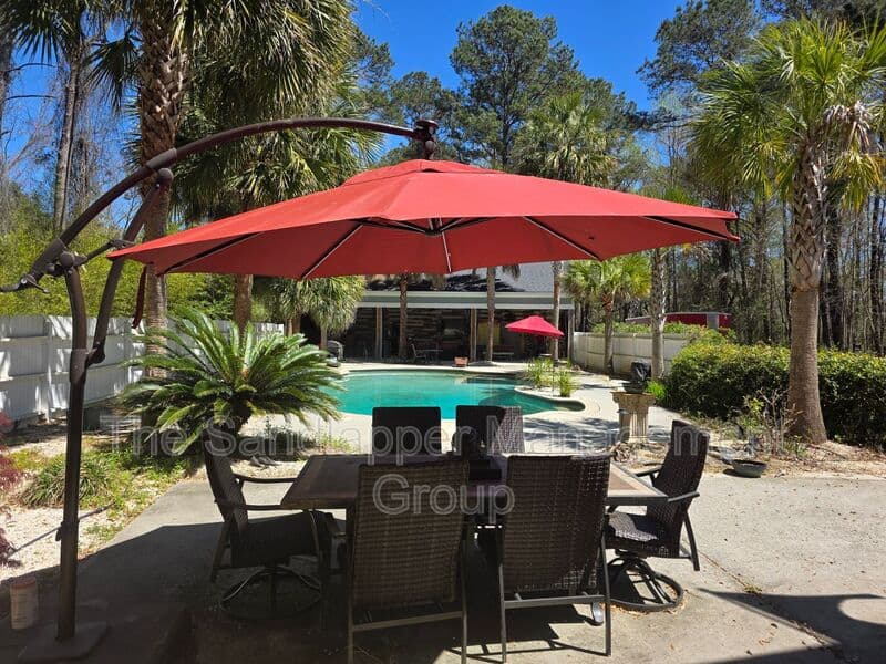 Johns Island House: 588 Main Road