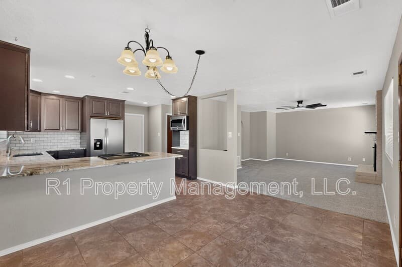 Rio Rancho House: 209 Villa Verde Drive Southeast