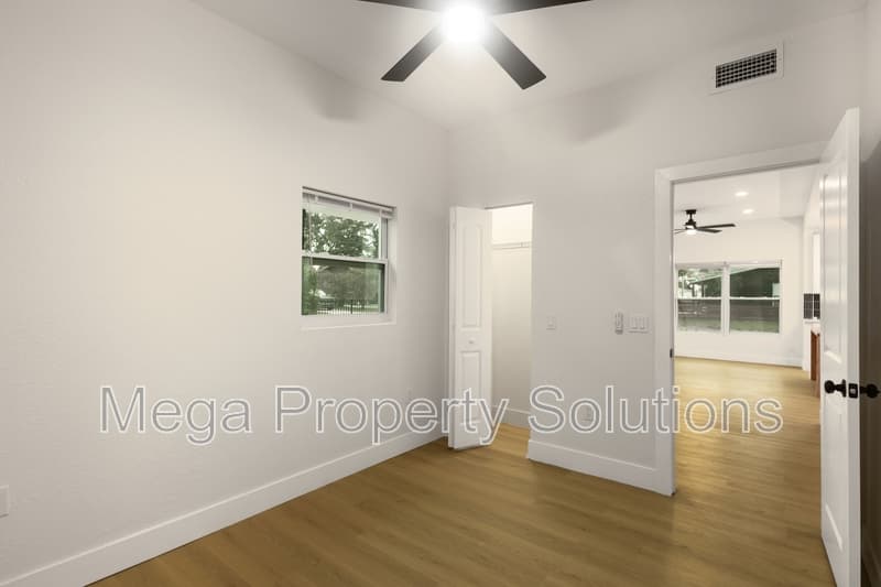 Tampa House: 910 East Osborne Avenue