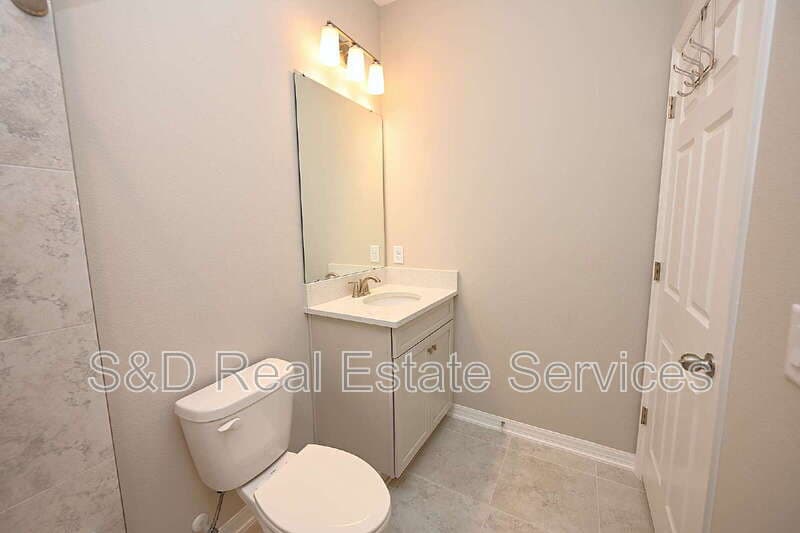Lakeland House: 5507 Freesia Dr
