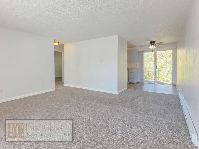BEAVERTON Condo: 10337 SW LAUREL RD