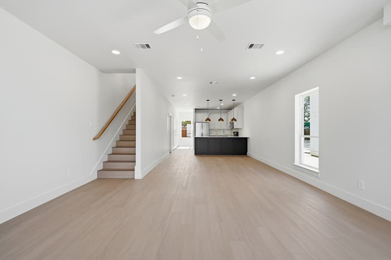 Fort Worth House: 2337 Benbrook Boulevard