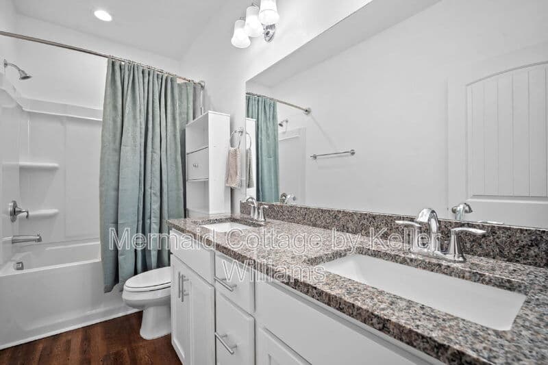 Beaufort Townhome: 222 Admiration Avenue