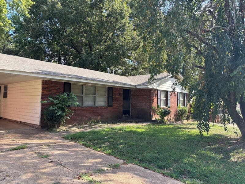Memphis House: 3596 Naylor Dr
