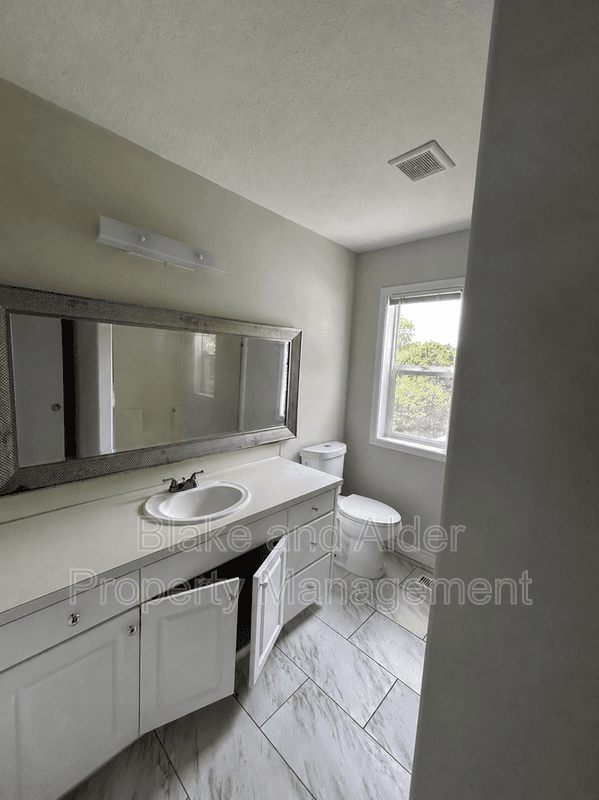 Portland House: 5609 SE 117TH Ave