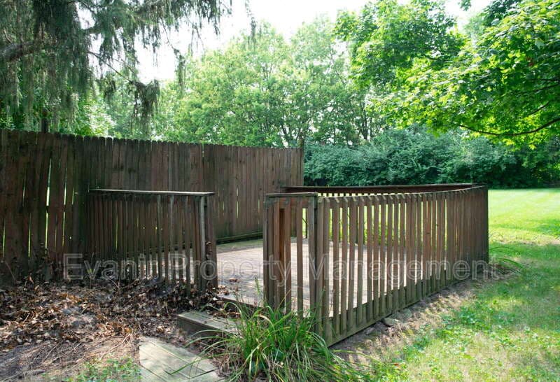 Troy Condo: 3160 Honeysuckle Rd